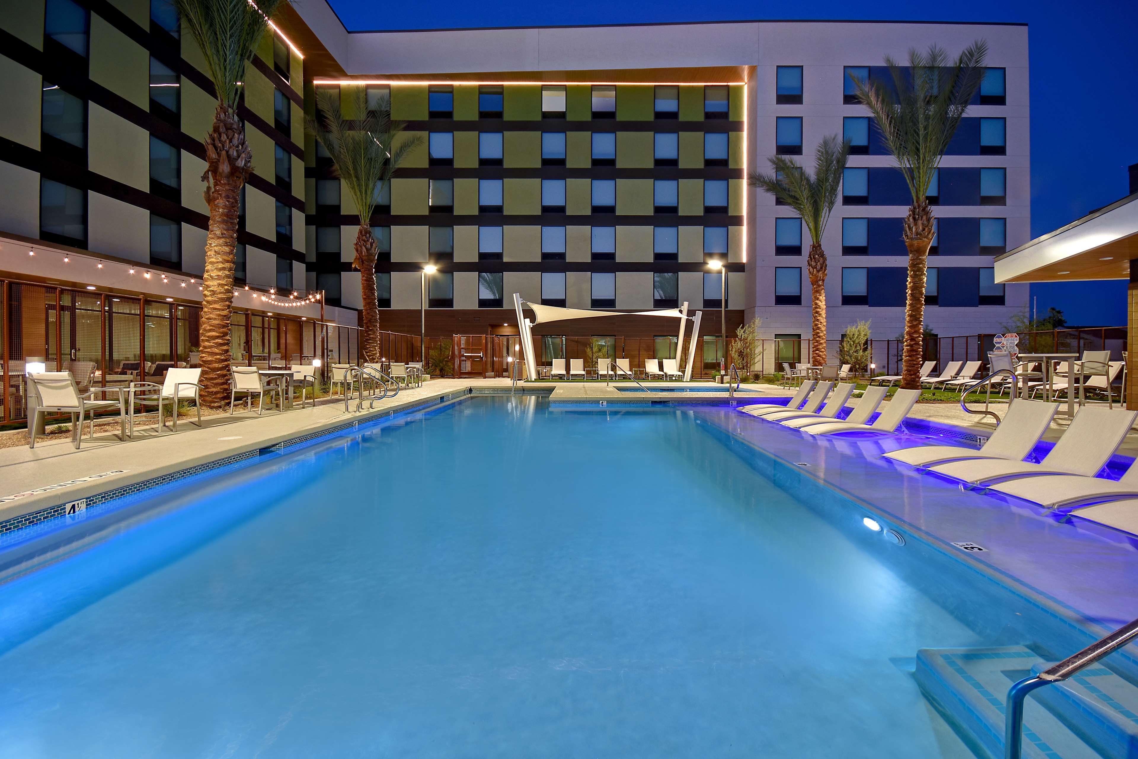 Hampton Inn & Suites Las Vegas Convention Center Exterior foto